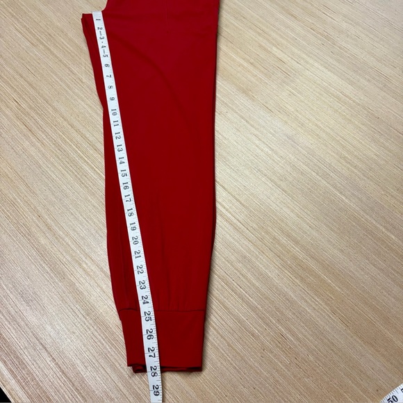 Athleta Salutation Jogger Women’s Small Buttery Soft Stretch Decadent Red - Picture 9 of 9